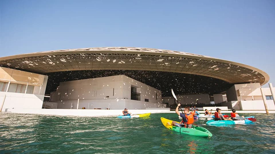 Guided Kayak Tour at Louvre Abu Dhabi - Image 1